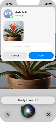 Ask Siri to share the screen content with your contacts.