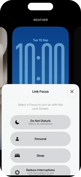 Press the required focus mode.