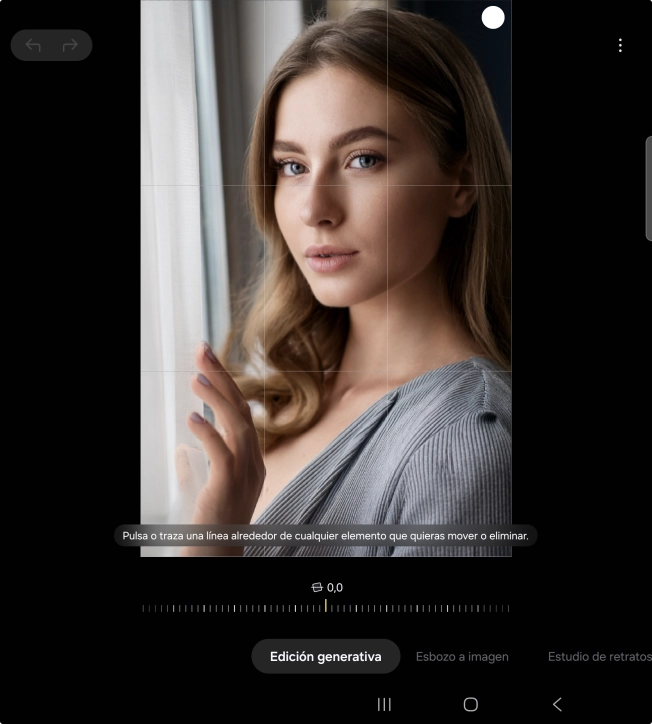 Para modificar el tamaño, eliminar o mover elementos en las fotografías o imágenes, pulsa Edición generativa. Para modificar el tamaño, eliminar o mover elementos en las fotografías o imágenes, pulsa Edición generativa.