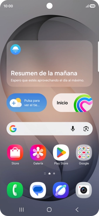 Desliza el dedo hacia abajo desde la esquina superior derecha de la pantalla para utilizar Galaxy AI para traducir una conversación.
