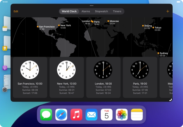 The active application is displayed at the centre of the screen.