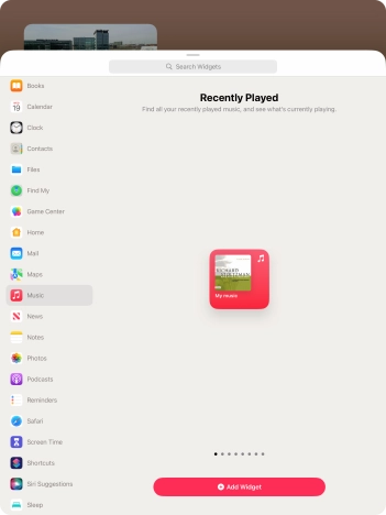 Slide your finger right or left on the screen to select the required widget size.