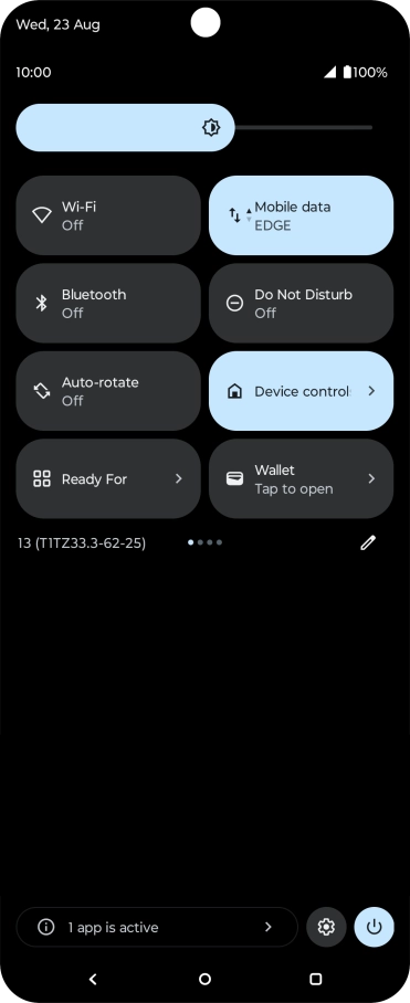 Press Bluetooth to turn the function on or off. Press Bluetooth to turn the function on or off.