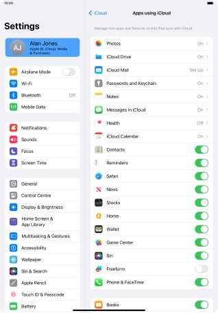 Press the indicators next to the required data types to turn synchronisation of each data type on or off.