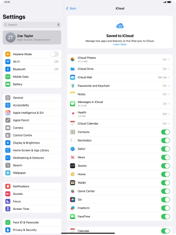 Press the indicators next to the required data types to turn synchronisation of each data type on or off.