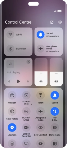Press the mobile data icon to turn the function on or off. Press the mobile data icon to turn the function on or off.