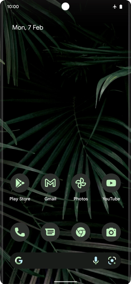 The flight mode icon shows that flight mode is turned on.