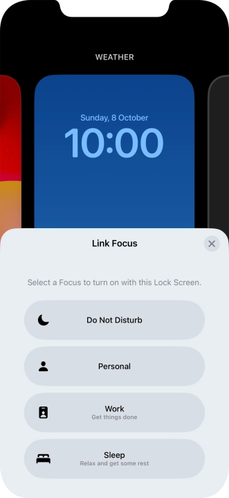 Press the required focus mode.