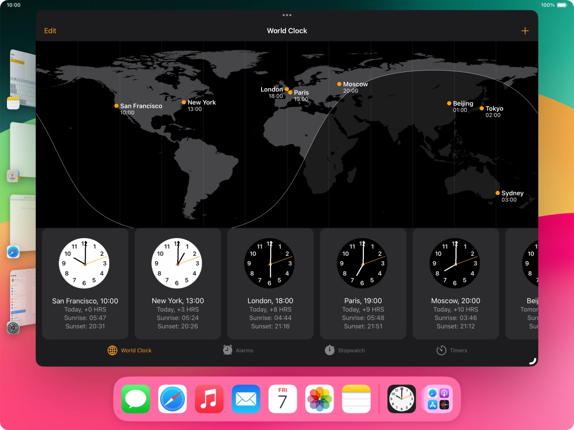 The active application is displayed at the centre of the screen. The active application is displayed at the centre of the screen.