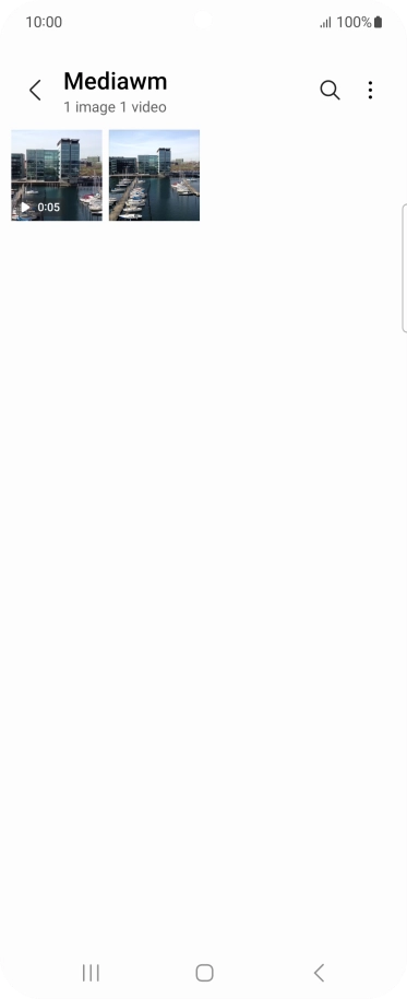 Press the required picture or video clip. Press the required picture or video clip.