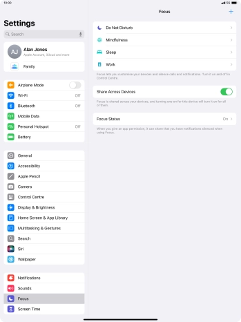 Press the required focus mode.