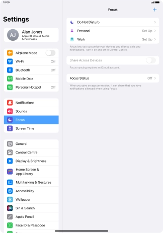 Press the required focus mode.
