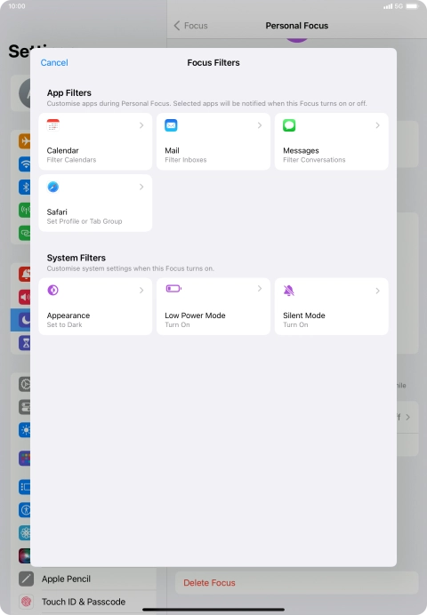 To see specific calendars in the selected focus mode, press Calendar and follow the instructions on the screen to select the required calendars.