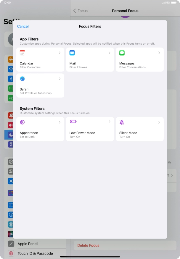 To see specific calendars in the selected focus mode, press Calendar and follow the instructions on the screen to select the required calendars.