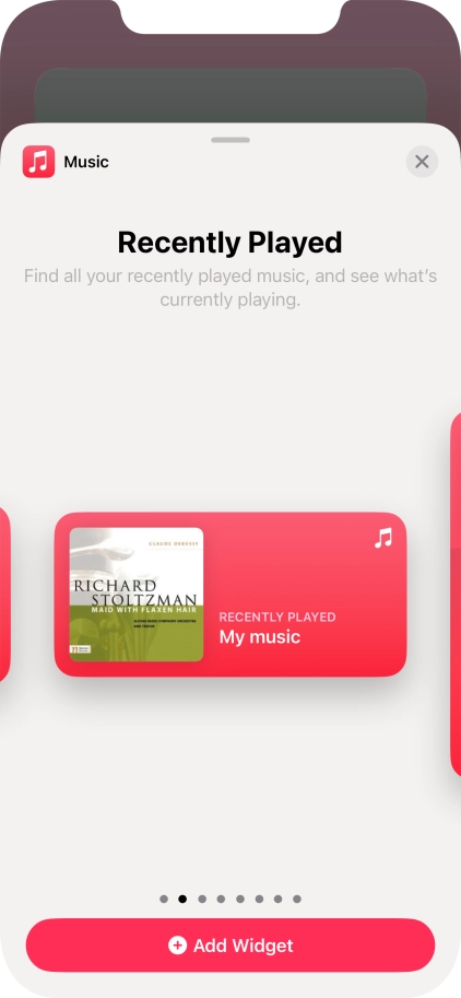 Slide your finger right or left on the screen to select the required widget size.