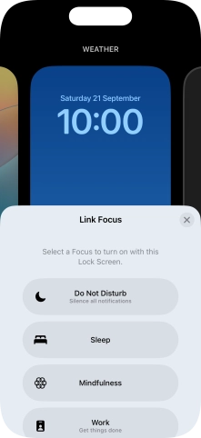 Press the required focus mode.