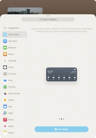 Slide your finger right or left on the screen to select the required widget size.