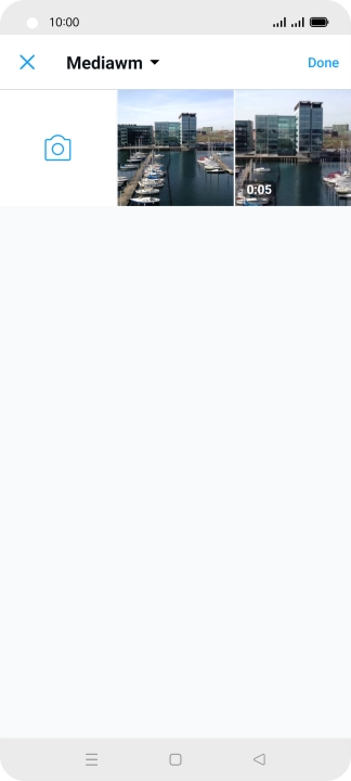 Press the required picture or video clip. Press the required picture or video clip.