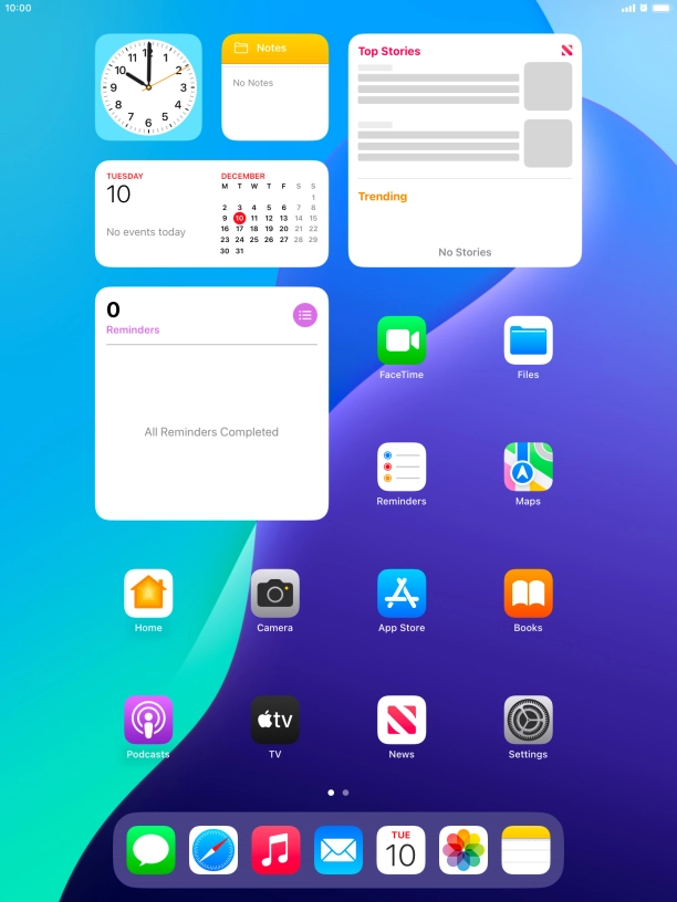 The alarm icon shows that the alarm is set.