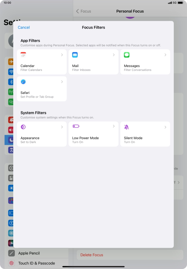 To see specific calendars in the selected focus mode, press Calendar and follow the instructions on the screen to select the required calendars.