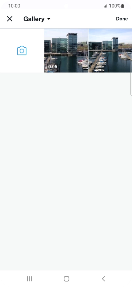 Press the required picture or video clip. Press the required picture or video clip.