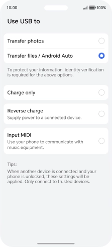 Press Transfer files / Android Auto.