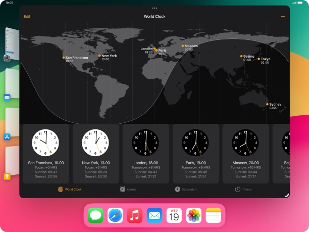 The active application is displayed at the centre of the screen.