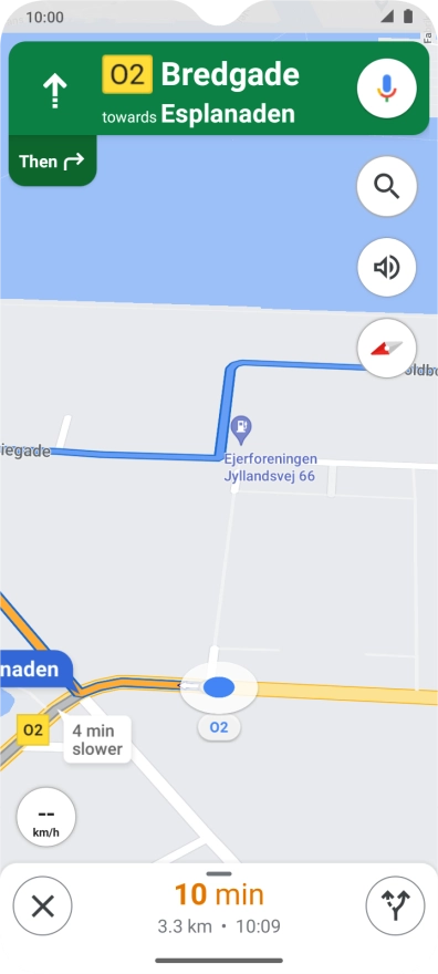 The travel information at the bottom of the screen shows your estimated time of arrival and distance to destination.
