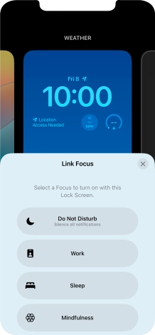 Press the required focus mode.