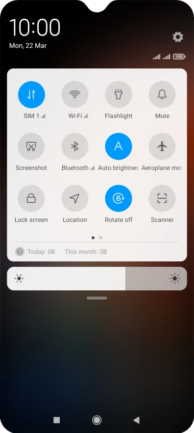 Press the Wi-Fi icon to turn the function on or off.