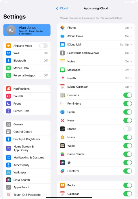 Press the indicators next to the required data types to turn synchronisation of each data type on or off.