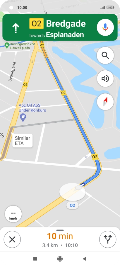 The travel information at the bottom of the screen shows your estimated time of arrival and distance to destination.