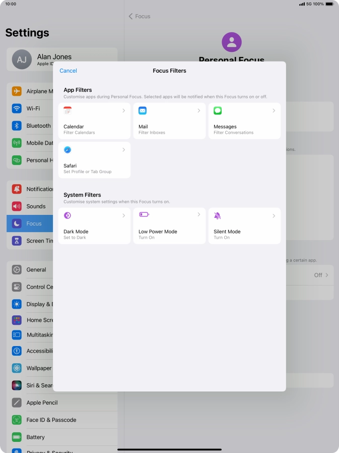 To see specific calendars in the selected focus mode, press Calendar and follow the instructions on the screen to select the required calendars.