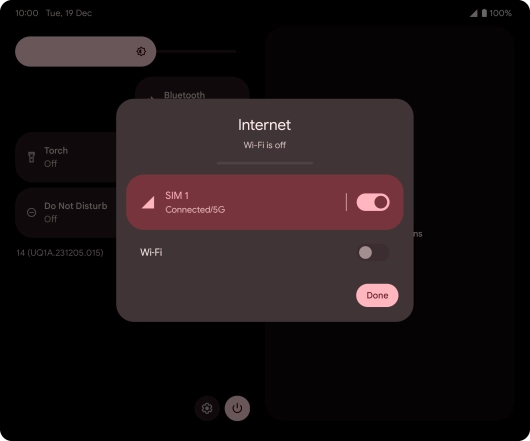 Press the mobile data icon to turn the function on or off.