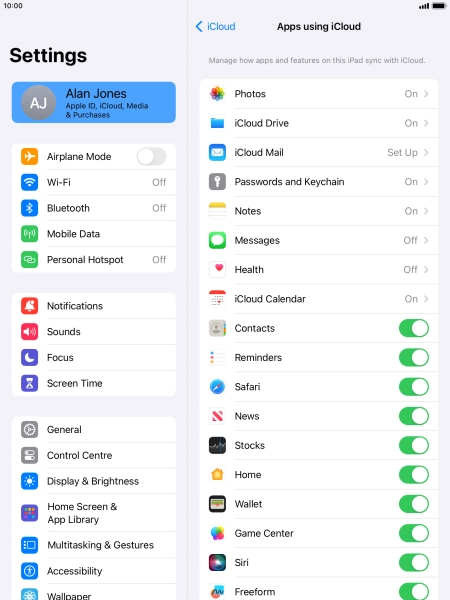 Press the indicators next to the required data types to turn synchronisation of each data type on or off. Press the indicators next to the required data types to turn synchronisation of each data type on or off.
