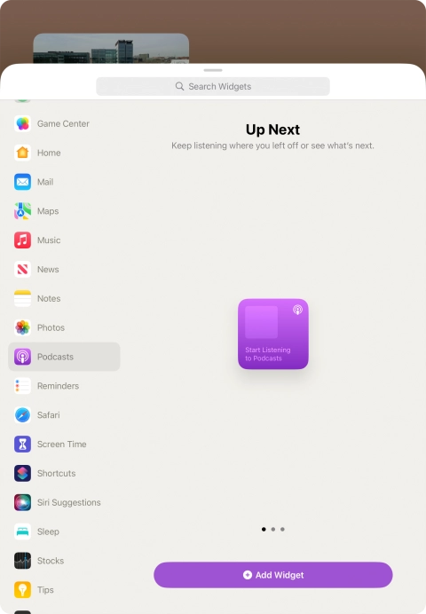 Slide your finger right or left on the screen to select the required widget size.