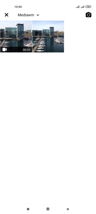 Press the required picture or video clip. Press the required picture or video clip.