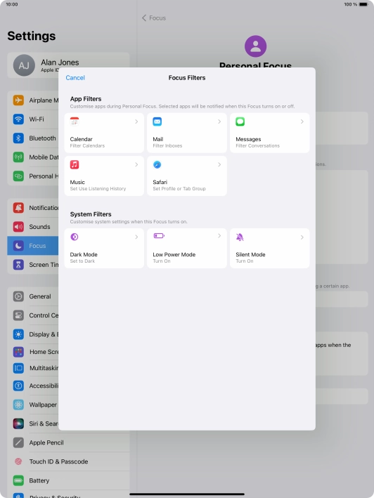 To see specific calendars in the selected focus mode, press Calendar and follow the instructions on the screen to select the required calendars.