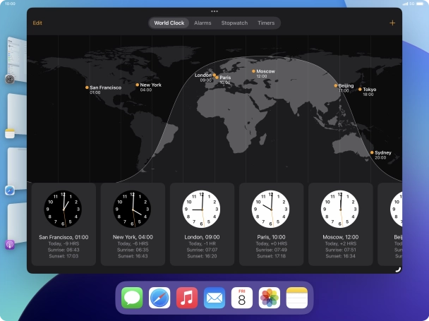 The active application is displayed at the centre of the screen.