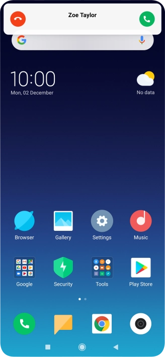 If the screen lock is turned off, press the accept call icon.