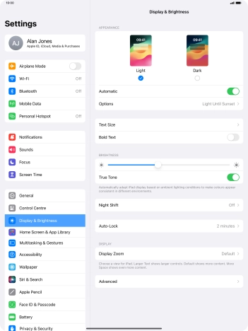 If you turn on the function, press Options and follow the instructions on the screen to select the required period of time for Dark Mode.