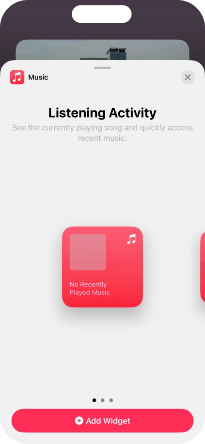 Slide your finger right or left on the screen to select the required widget size.