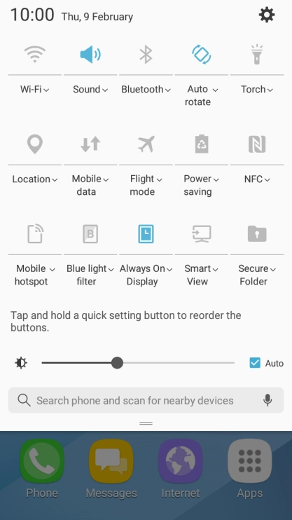 Press Mobile data to turn the function on or off.