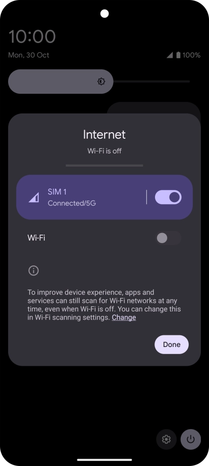 Press the mobile data icon to turn the function on or off.