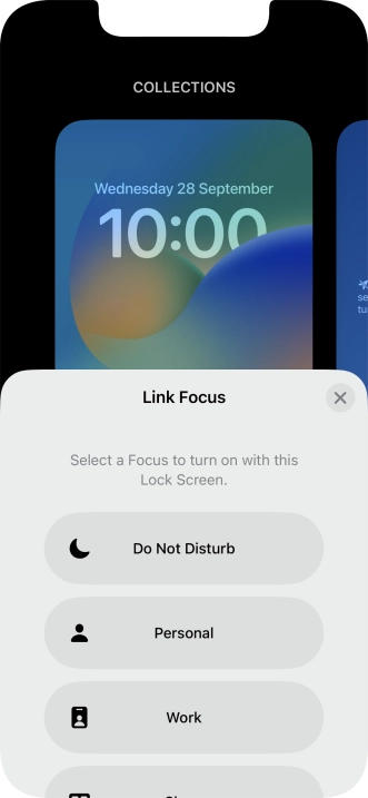 Press the required focus mode.