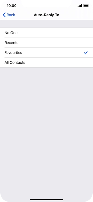 Press the required setting to select which contacts should automatically be notified that Do Not Disturb While Driving is turned on.