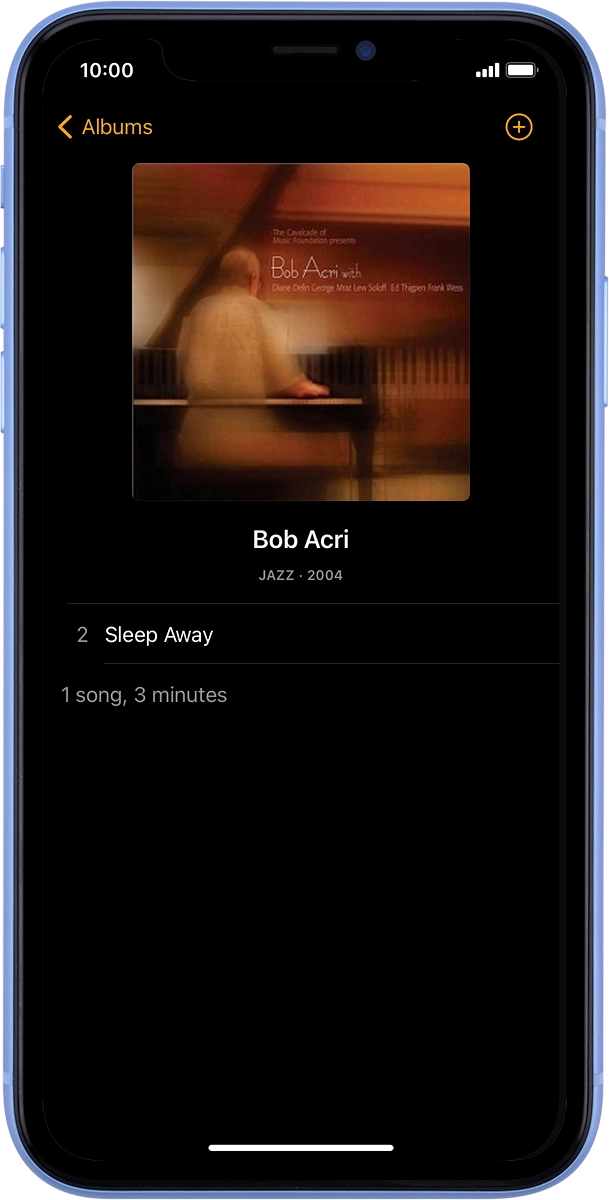 On your phone: Press the required playlist or album to transfer the audio files to your Apple Watch.