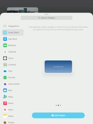 Slide your finger right or left on the screen to select the required widget size.
