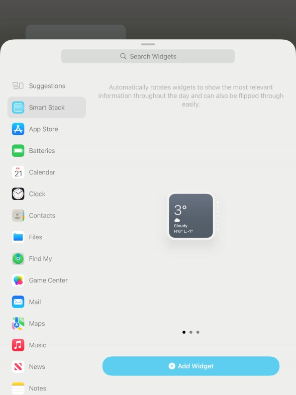 Slide your finger right or left on the screen to select the required widget size.