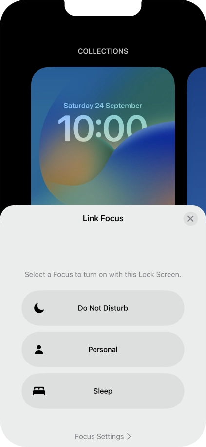 Press the required focus mode.